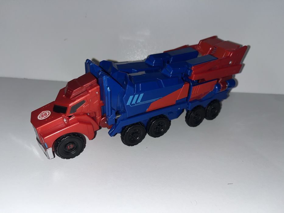 Transformers hasbro
