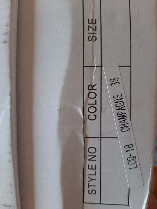 Wyprzedaż .Złote Nowe espadryle 38