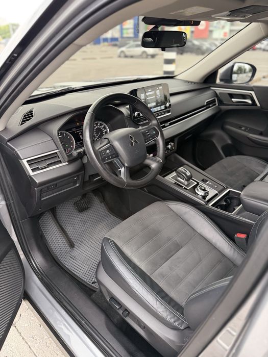 Mitsubishi Outlander 2022