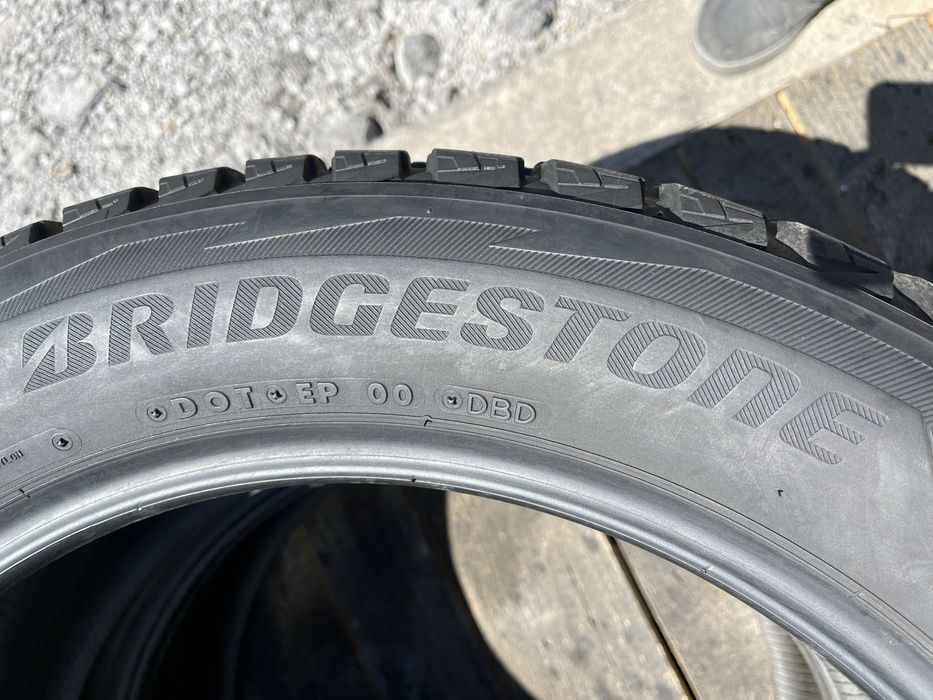 Шини 225/55 R18 Bridgestone Blizzak DM-v2 2 зимові гуми
