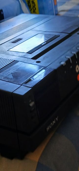 Betamax Sony usado e Amplificador + tuner novos com comando s