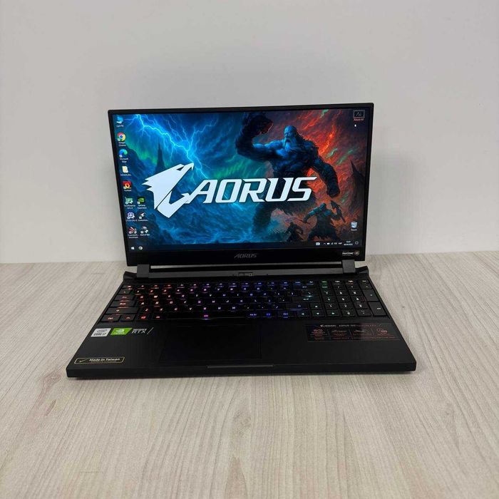Gigabyte Aorus 15G YC  240Hz i7-10870H 16GB SSD 1TB RTX 3080