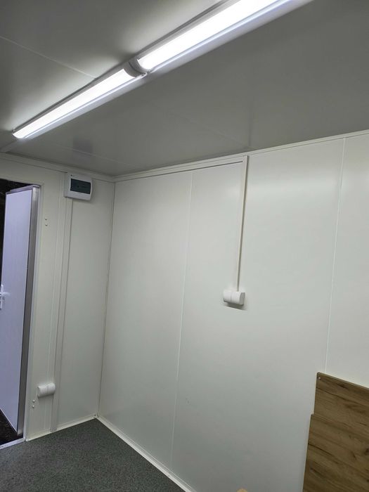 przyczepa SOCJALNA - kontener socjalny- BIURO - 750 kg - ławy + stół -