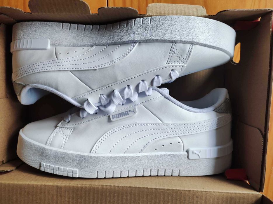 Puma Jada Distressed