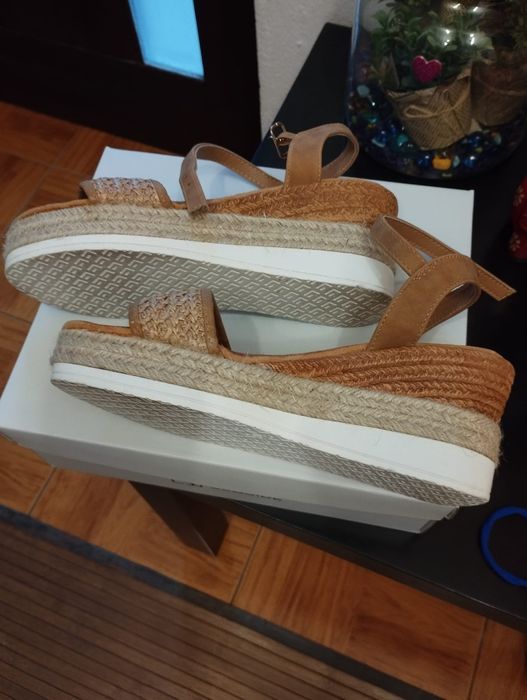 Sandálias Senhora 38