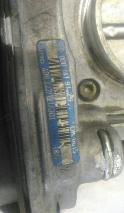 Borboleta de admissão Mercedes c180 gasolina em bom estado