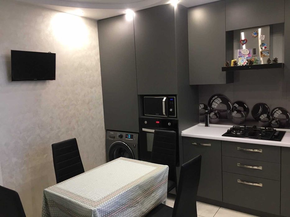 ТОП! Однокімнатна квартира в районі Озерна. РАУШ!