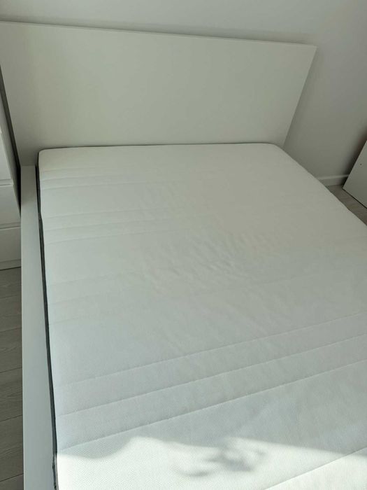 Ліжко з матрацом