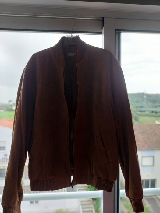 Casaco de homem em cor castanho pessego