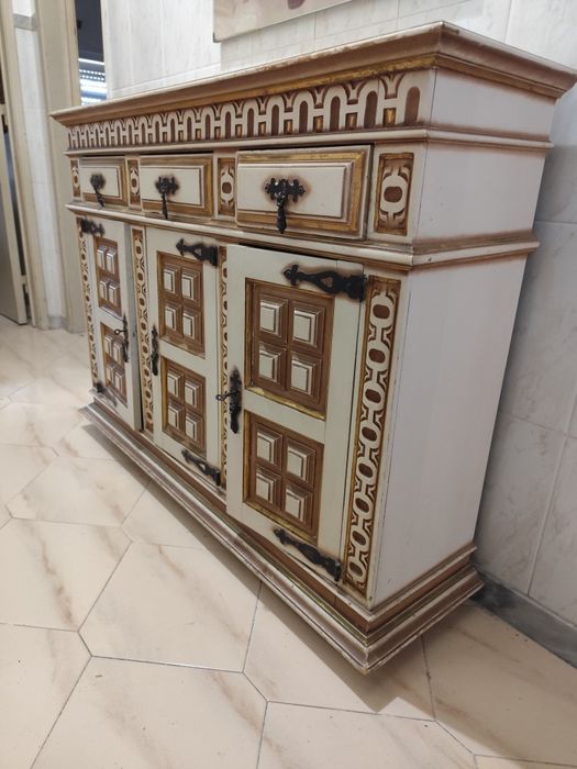 Móvel aparador/ sapateira