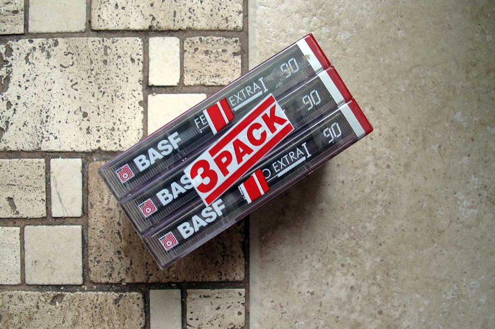 Комплект из трёх магнитофонных кассет BASF