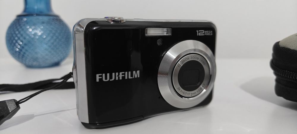 Máquina Fotográfica Fujifilm FinePix AV130 12.2MP + Extras
