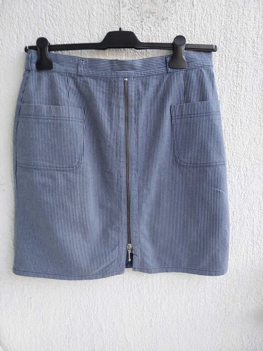 Spódnica , krótka w paseczki-zamek z przodu– 44 InPost