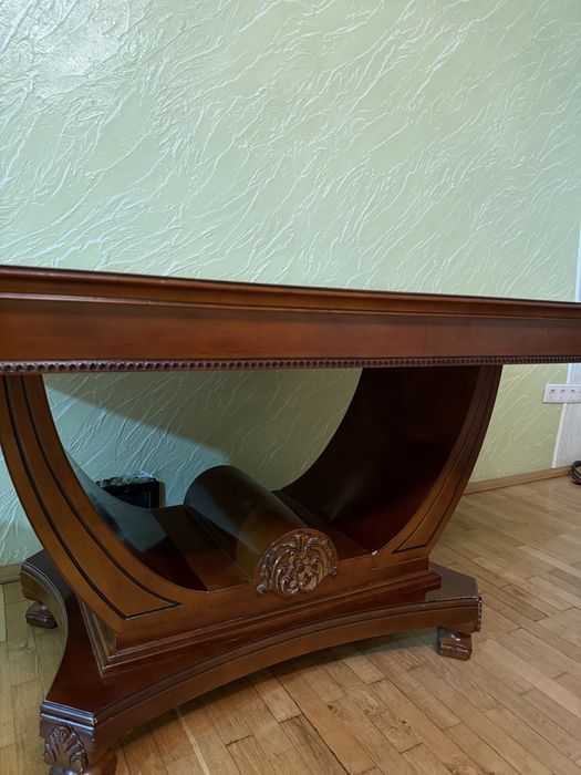 Стіл обідній великий