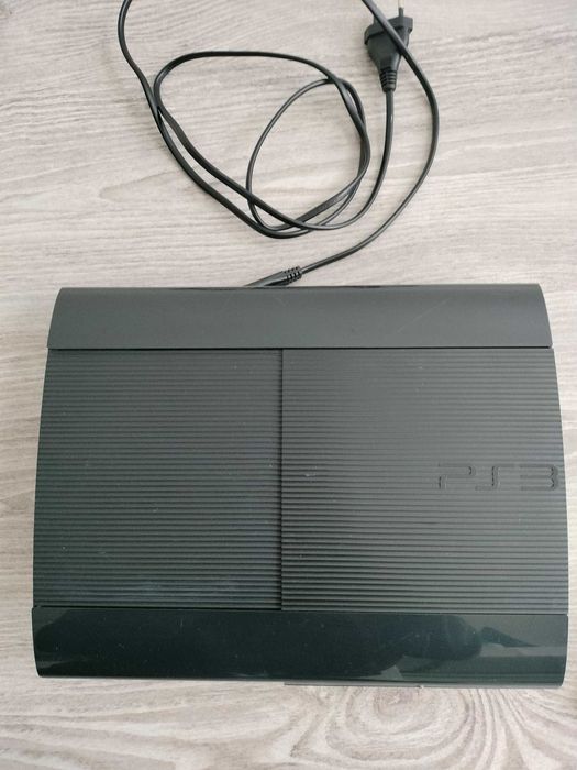 PS3 - Consola  em bom estado