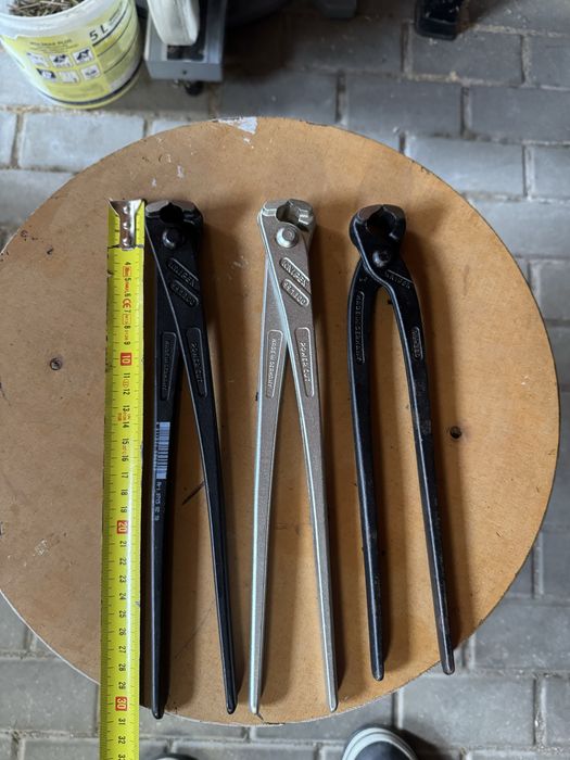 Cęgi knipex.