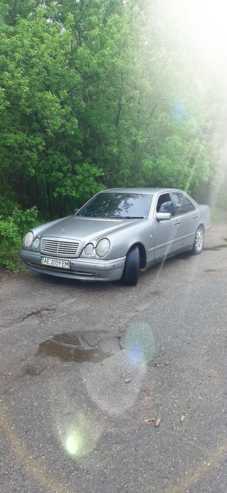Мерседес Е210 в продаже