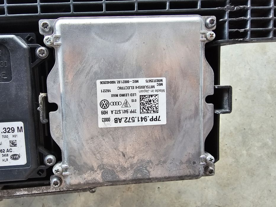 Продається фара Audi Q3 2.0 b Fuled