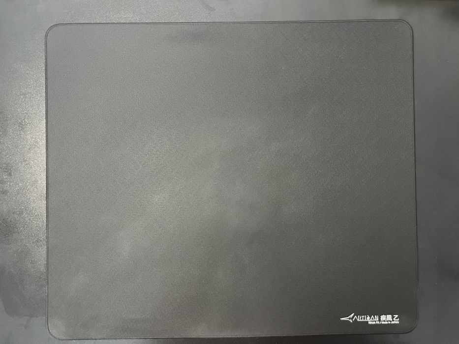 Ігрові килимки Matrova Breeze V1 XFirm + Artisan Hayate Otsu V2 Mid