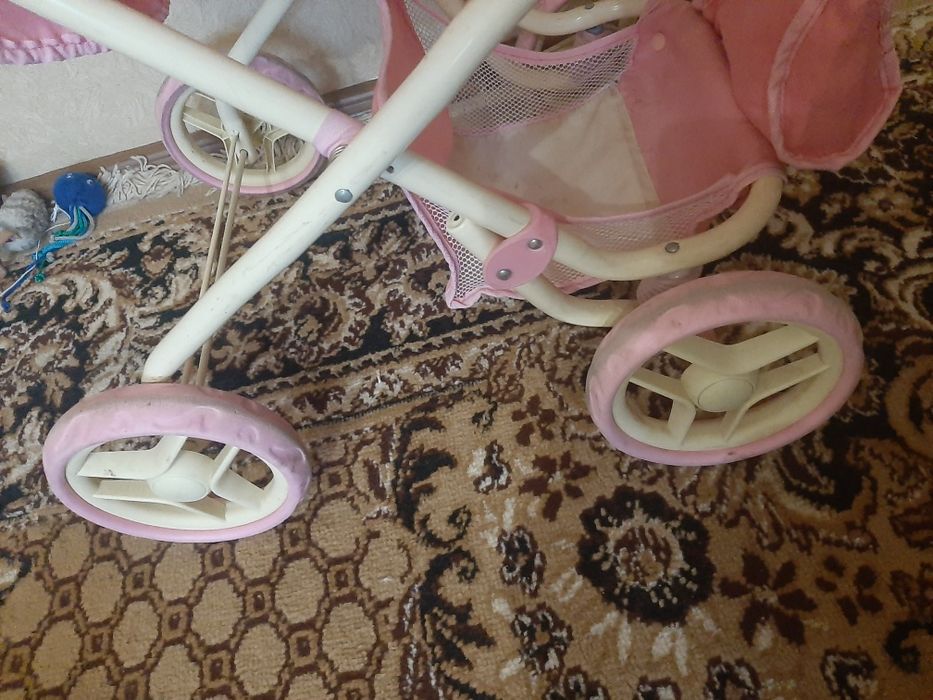 Каляска для кукол