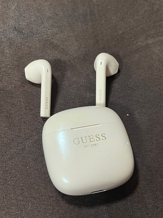 Słuchawki douszne GUESS Classic EST Logo Różowy