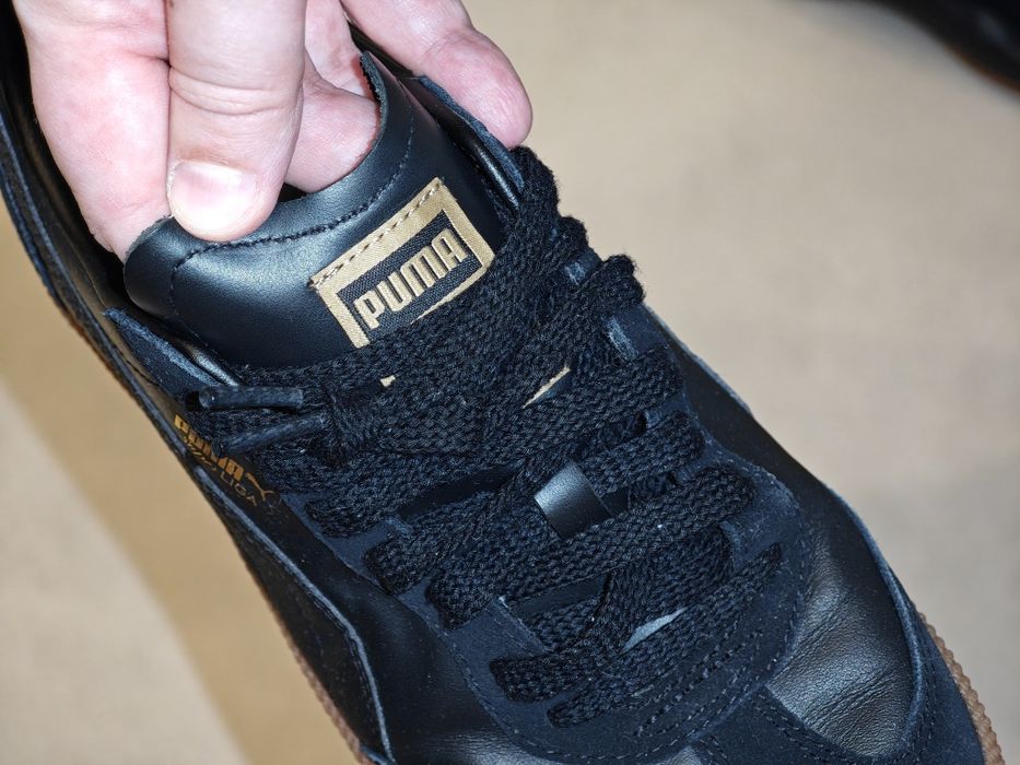 Кросівки Puma. Парні - чорні і білі. 41 розміри.