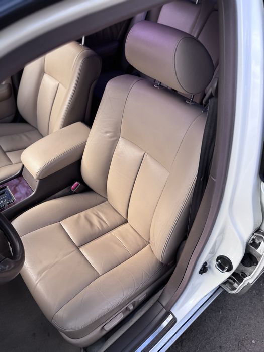 Lexus LS 400 UCF 10