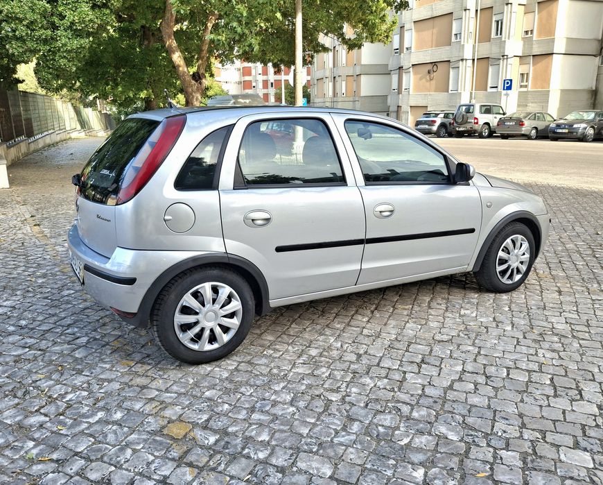 Opel Corsa C 1.2i 16v Nacional 05