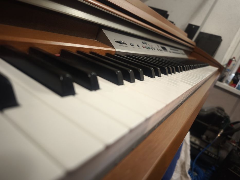 Pianino USB cyfrowe Yamaha clavinova CLP-240 epiano.pl