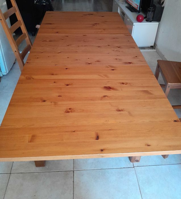 Mesa extensível ikea pinho mel e 4 cadeiras