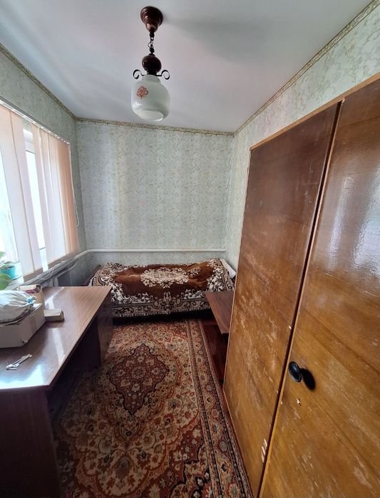 продаж частини будинку і центральній частині міста