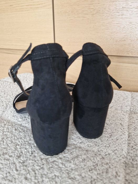 Dorothy Perkins Sandałki na Obcasie r.38.5