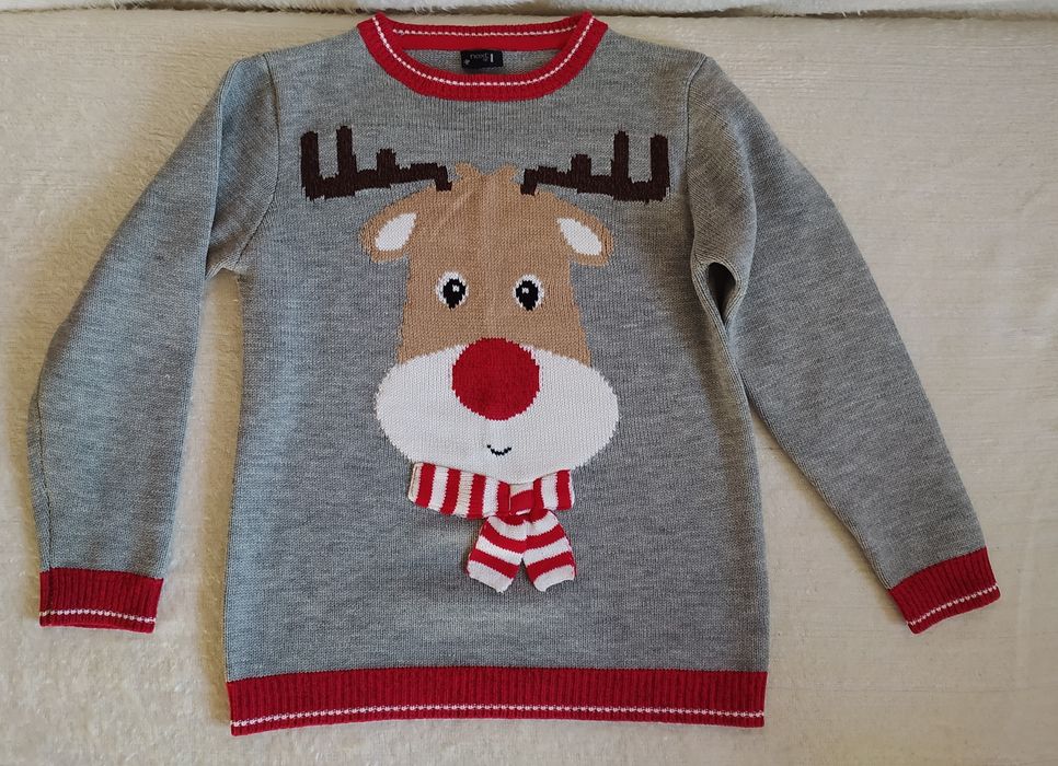 Класний светрик, вказано на 12р.