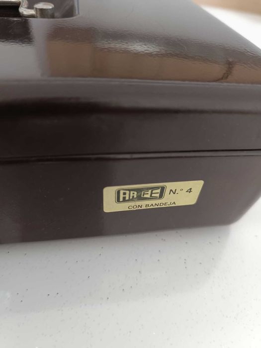 Cofre (298x239x88mm - Aço) - COMO NOVO