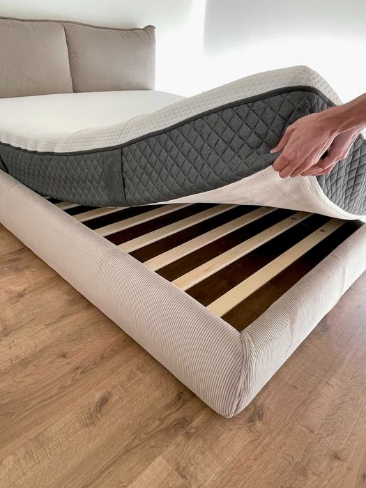 Cama Bombazine 160x200 Taupe + Colchão Emma Hybrid