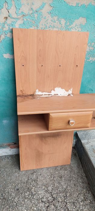 Продам поличку у нормальному стані