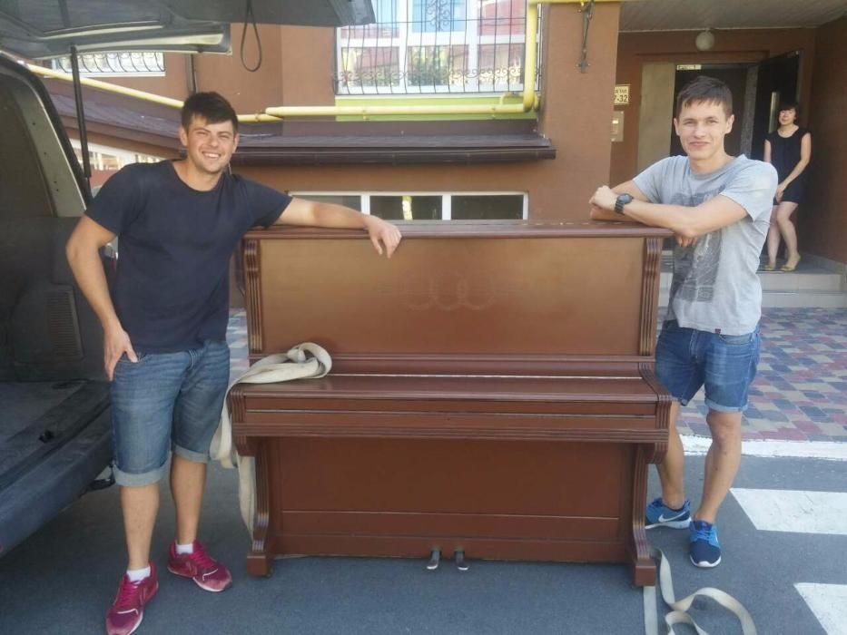 Грузоперевозки. Газель 4 и 5 метров. По городу и Украине. Грузчики.