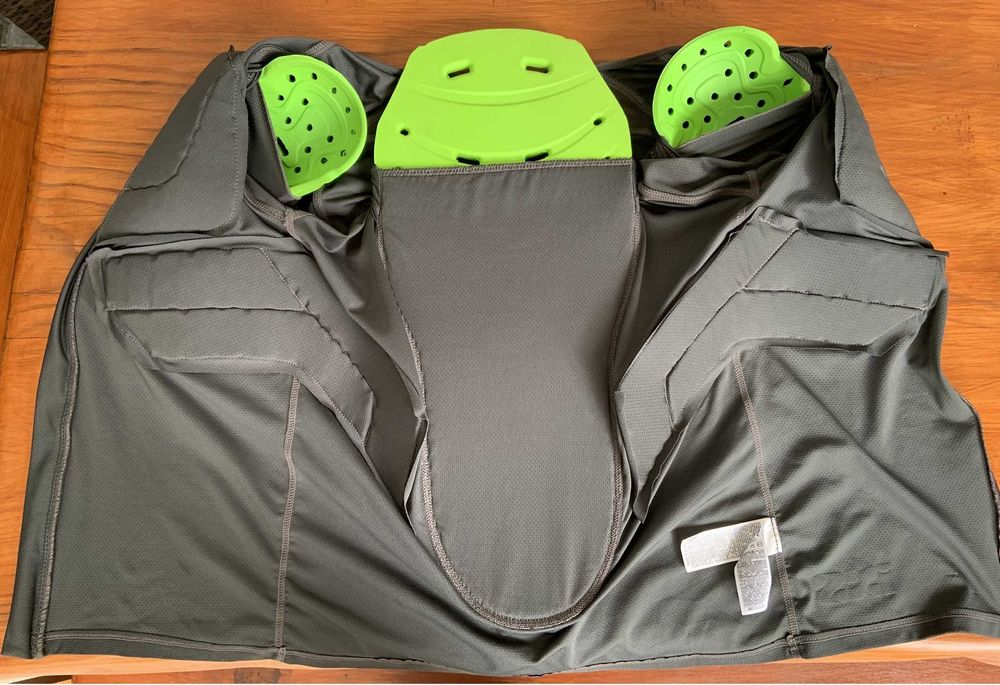 Colete iXS Carve Upper Body Protector - Tamanho L