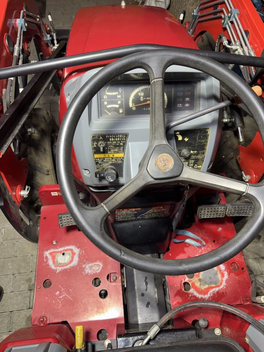 Mitshubishi mt 220 ładowacz czołowy mini traktor ciagnik japoński