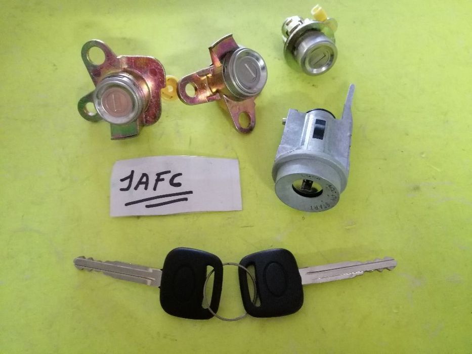 Kit de canhões completo com chaves Toyota Corolla E11 NOVO