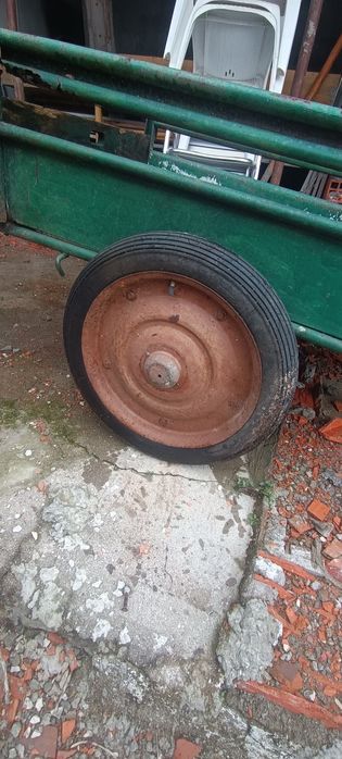 Atrelado de mão ou moto