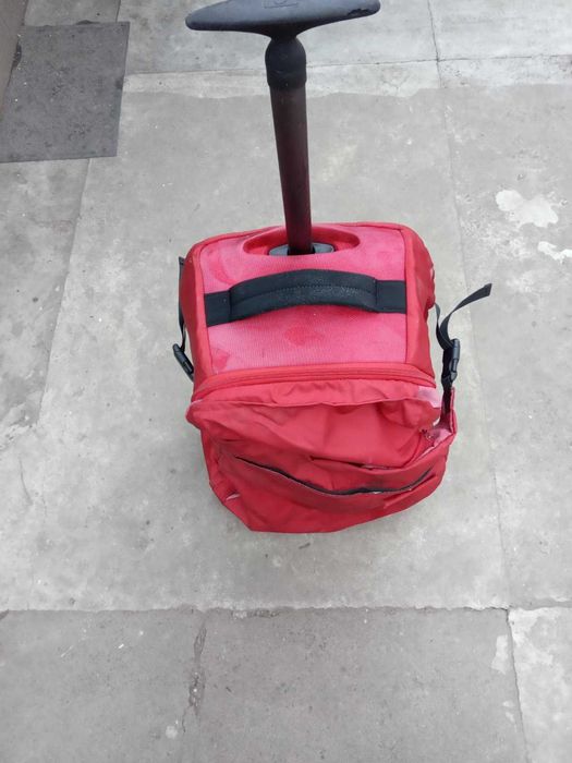 Валіза    на колесах