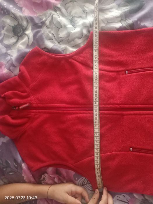 Жилетка на дівчинку