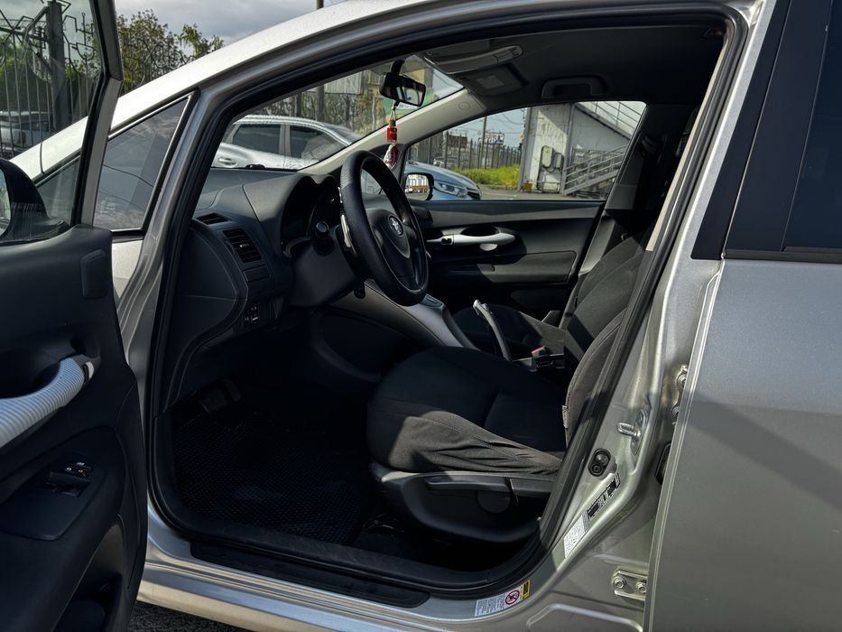 Продам своє авто toyota auris 2008 року