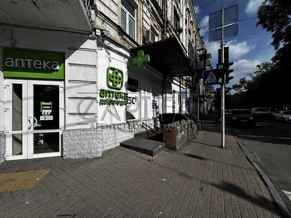 Продажа комерции цоколь с окнами (220м2) центр Подола , трафик