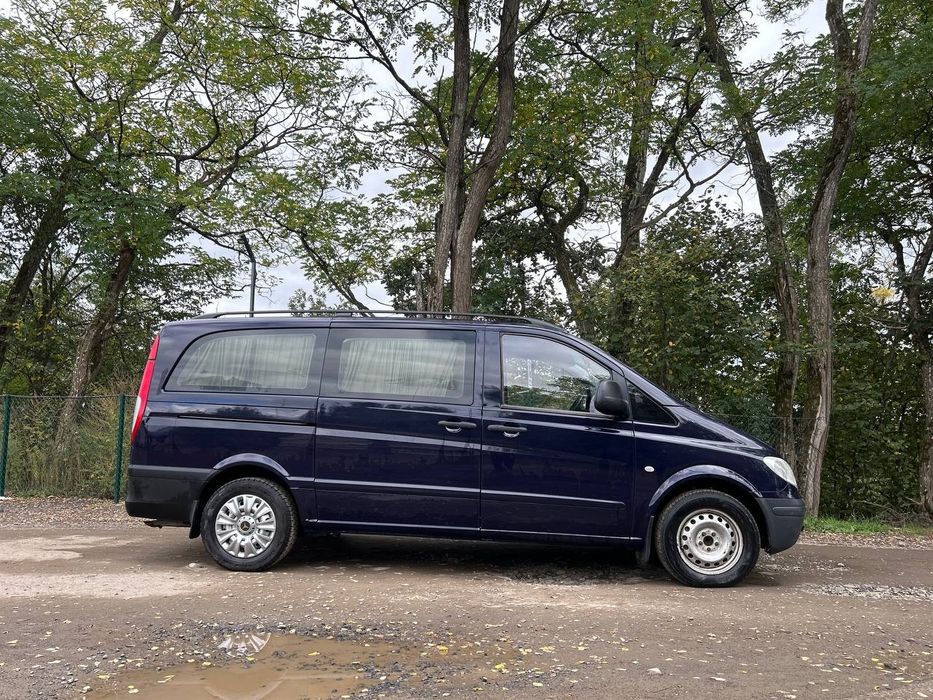 Машина Mercedes Vito