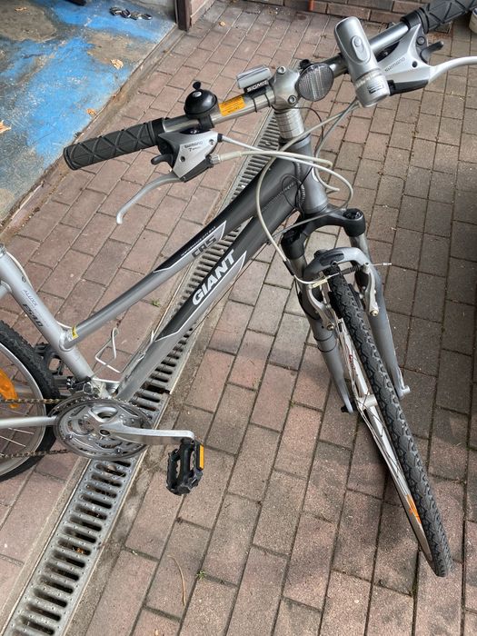 Rower Giant stebrny SLX