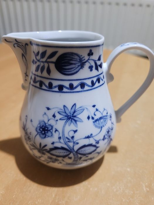 Mlecznik marki Kahla GDR cebulowy wzór