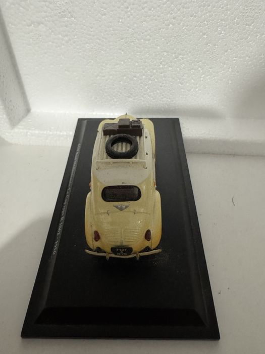 Renault 4CV escala 1:43