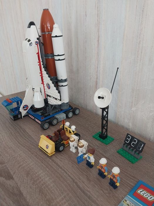 Продам Лего Космопорт